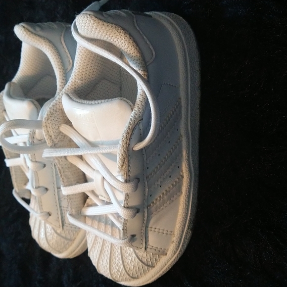 Toddler Adidas - Picture 2 of 3